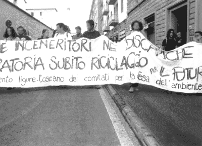 Corteo contro l'inceneritore a Firenze